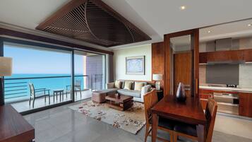 Deluxe Suite, 2 Bedrooms, Kitchen, Ocean View