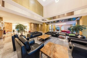 Lobby - Kunming Langwei Hotel (Kunming Railway Station Branch) (Kunming)