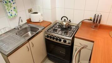 Full-size fridge, microwave