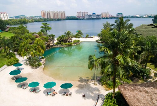 Philea Mines Beach Resort