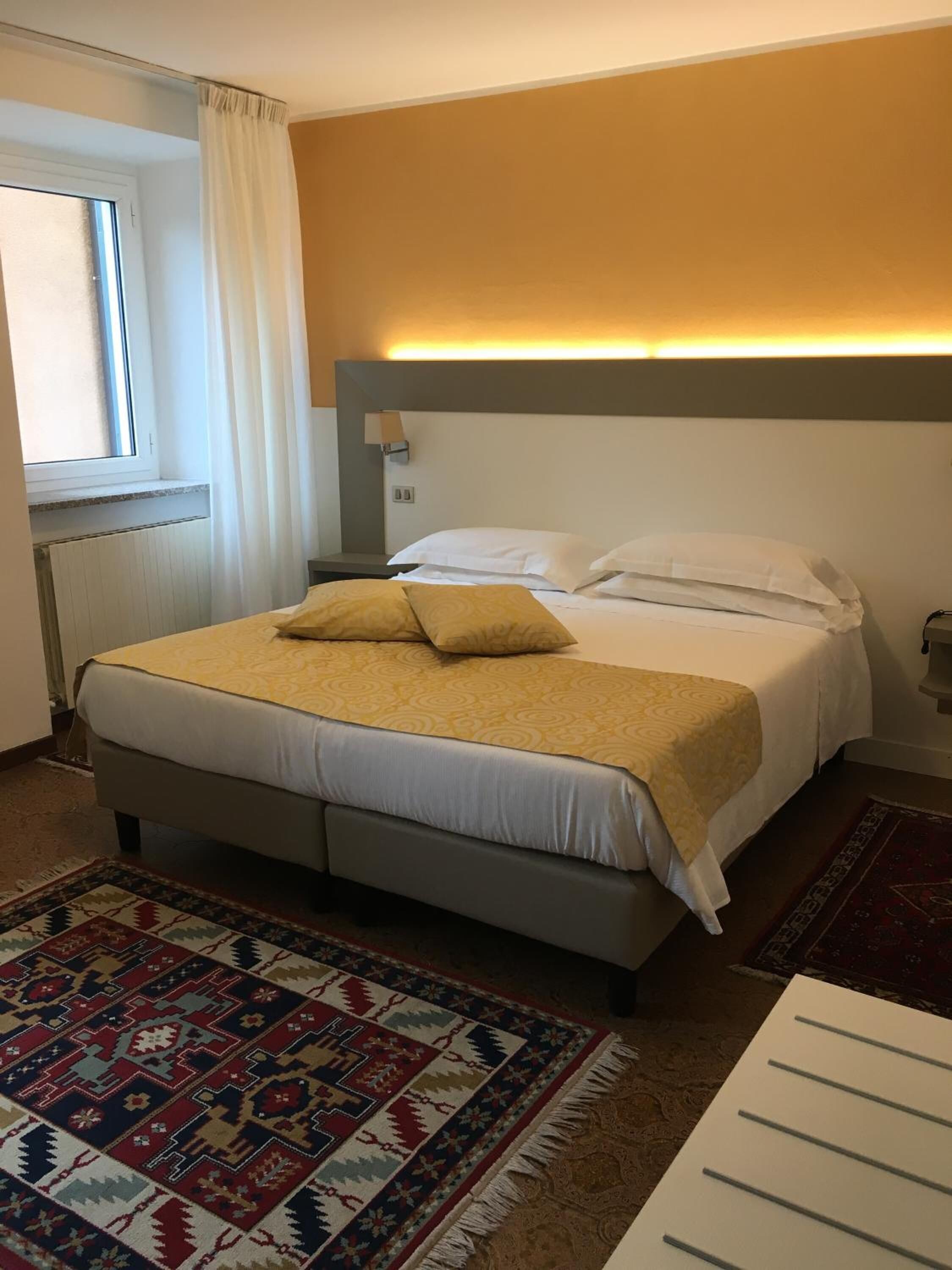 minibar, in-room safe, individually furnished, desk