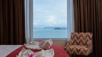 Bộ đồ giường cao cấp, chăn bông, nệm có lớp đệm bông