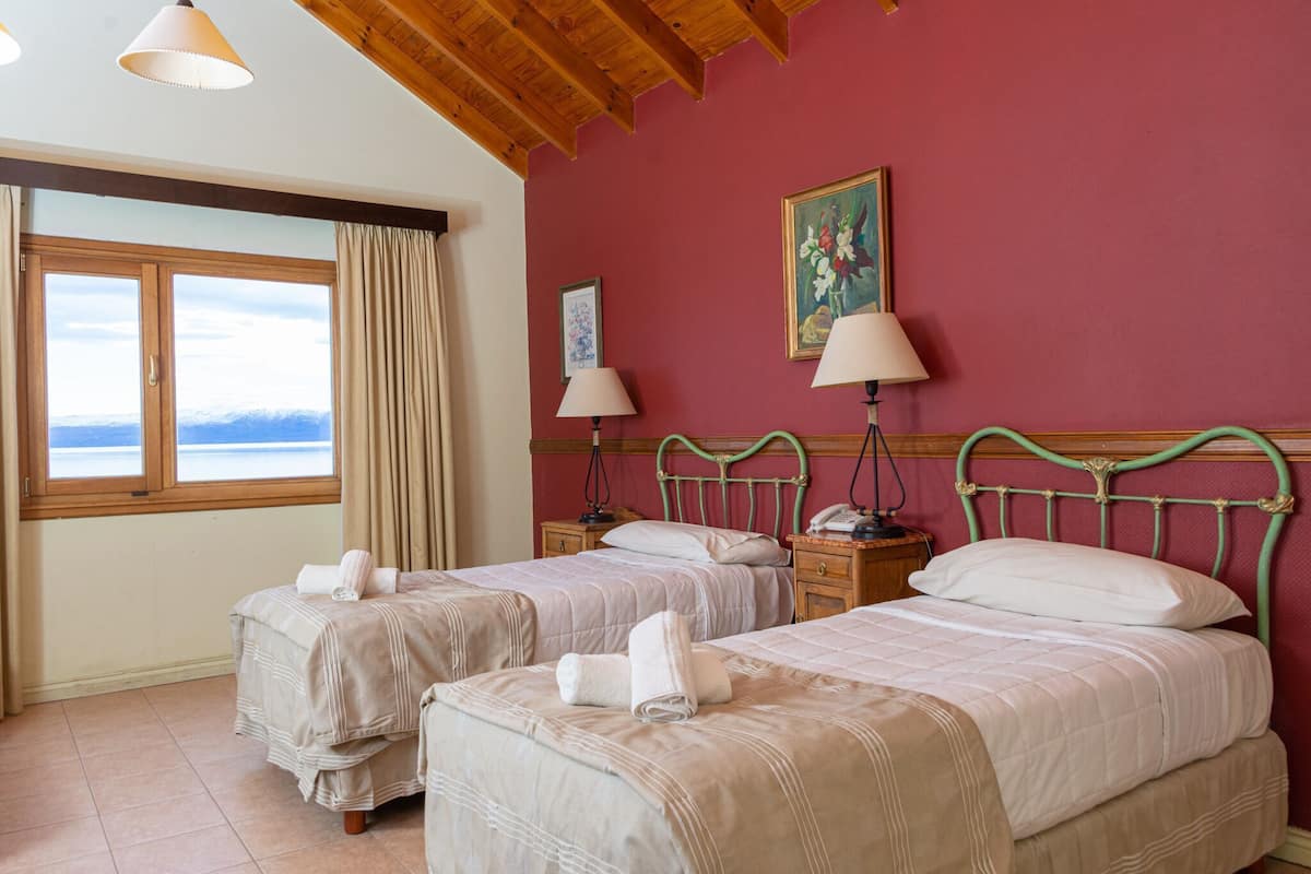 Premium bedding, down comforters, pillowtop beds, in-room safe