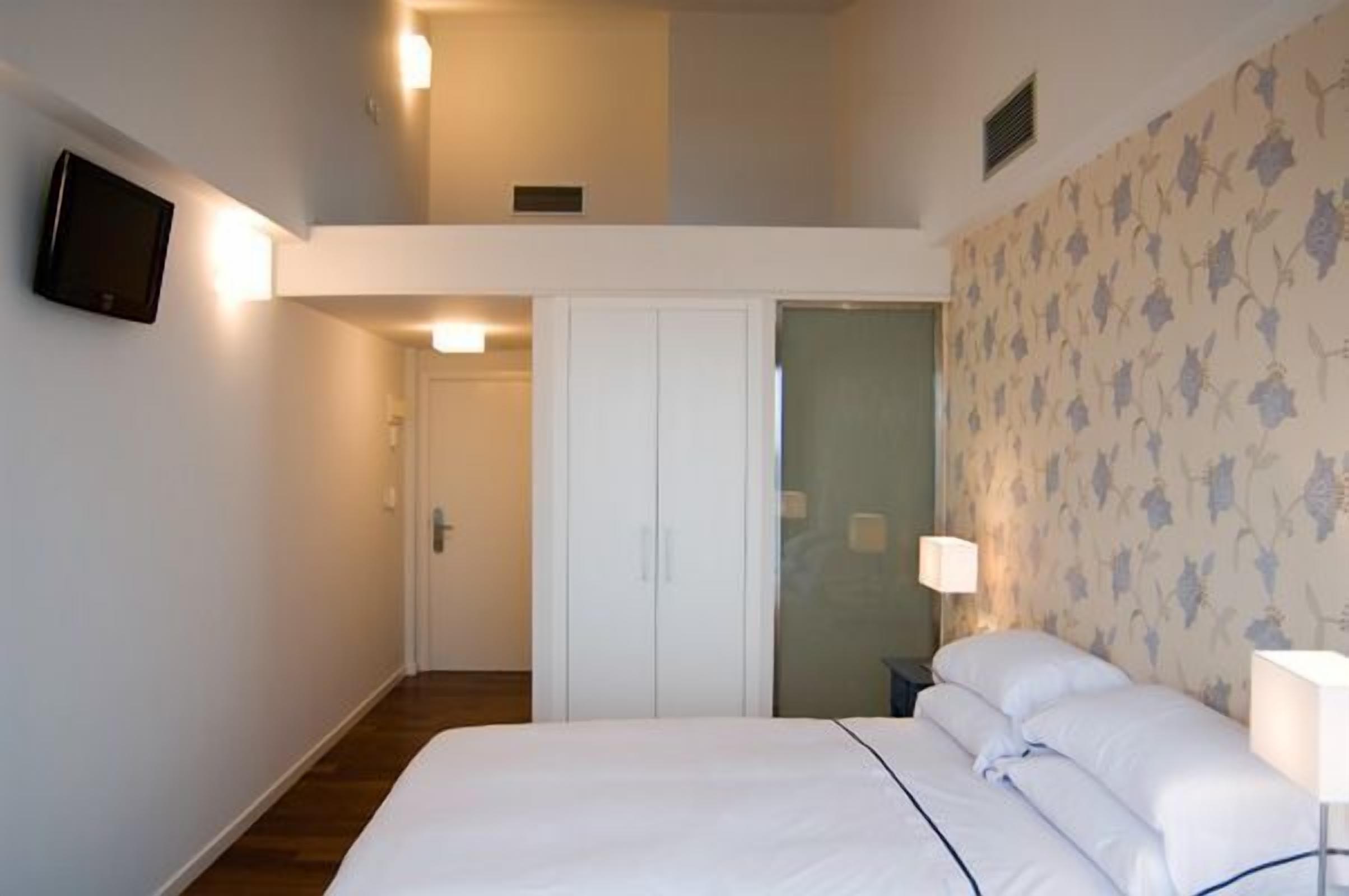 minibar, desk, blackout curtains, soundproofing