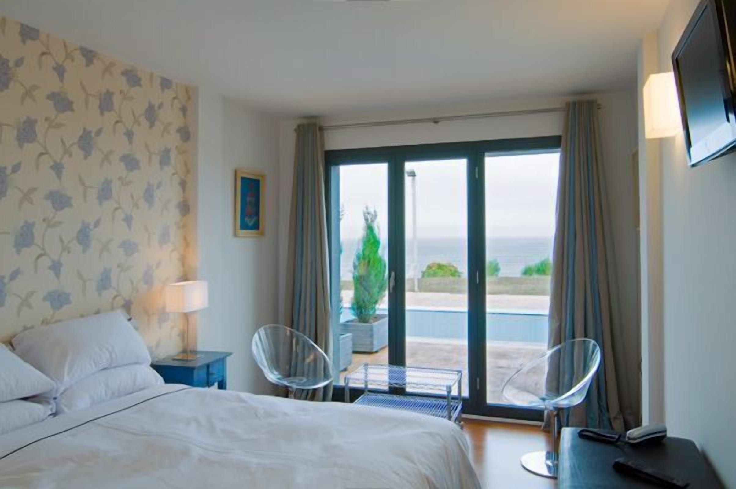 double room | minibar, desk, blackout curtains, soundproofing