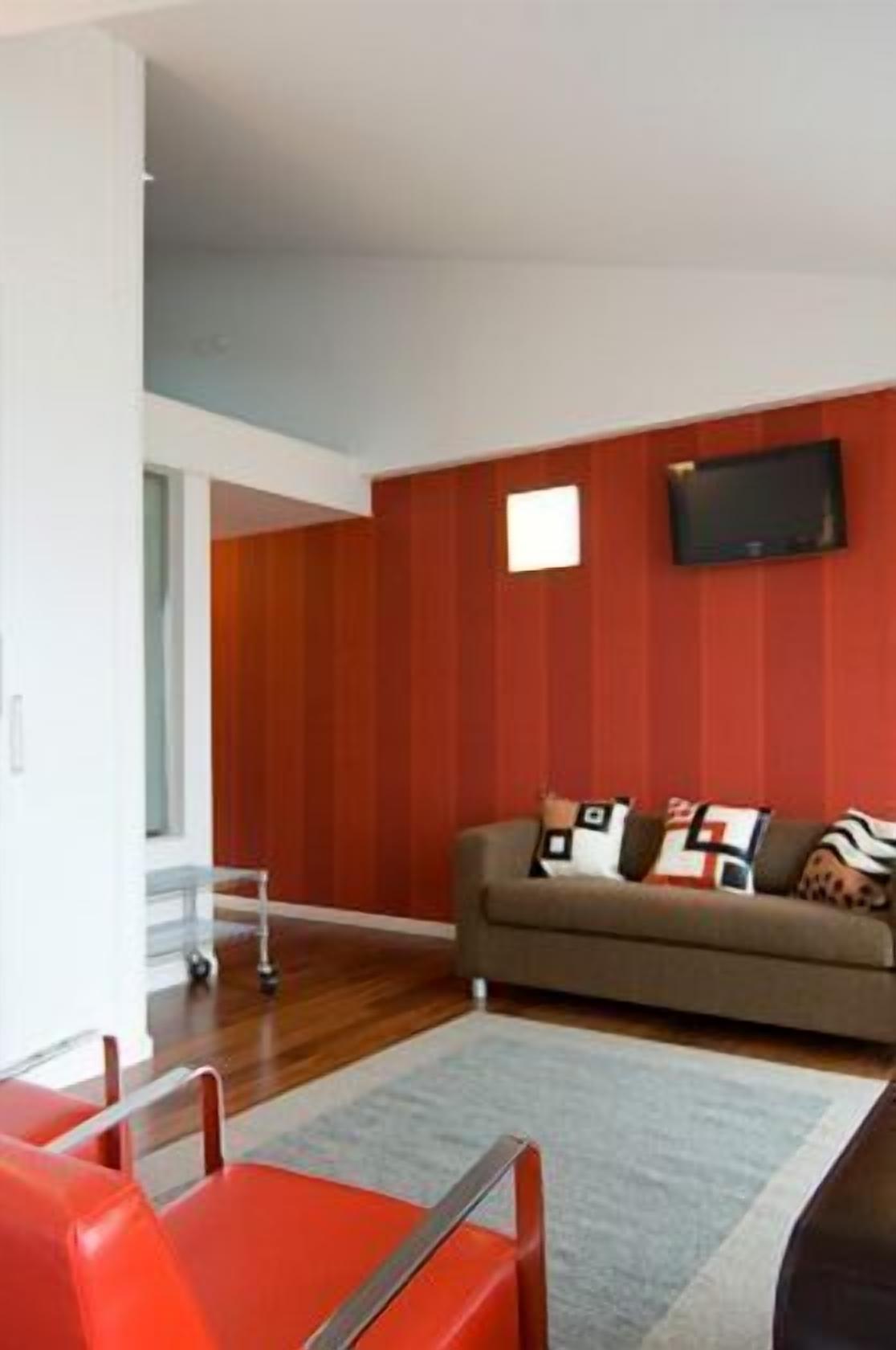 double room | living area | tv