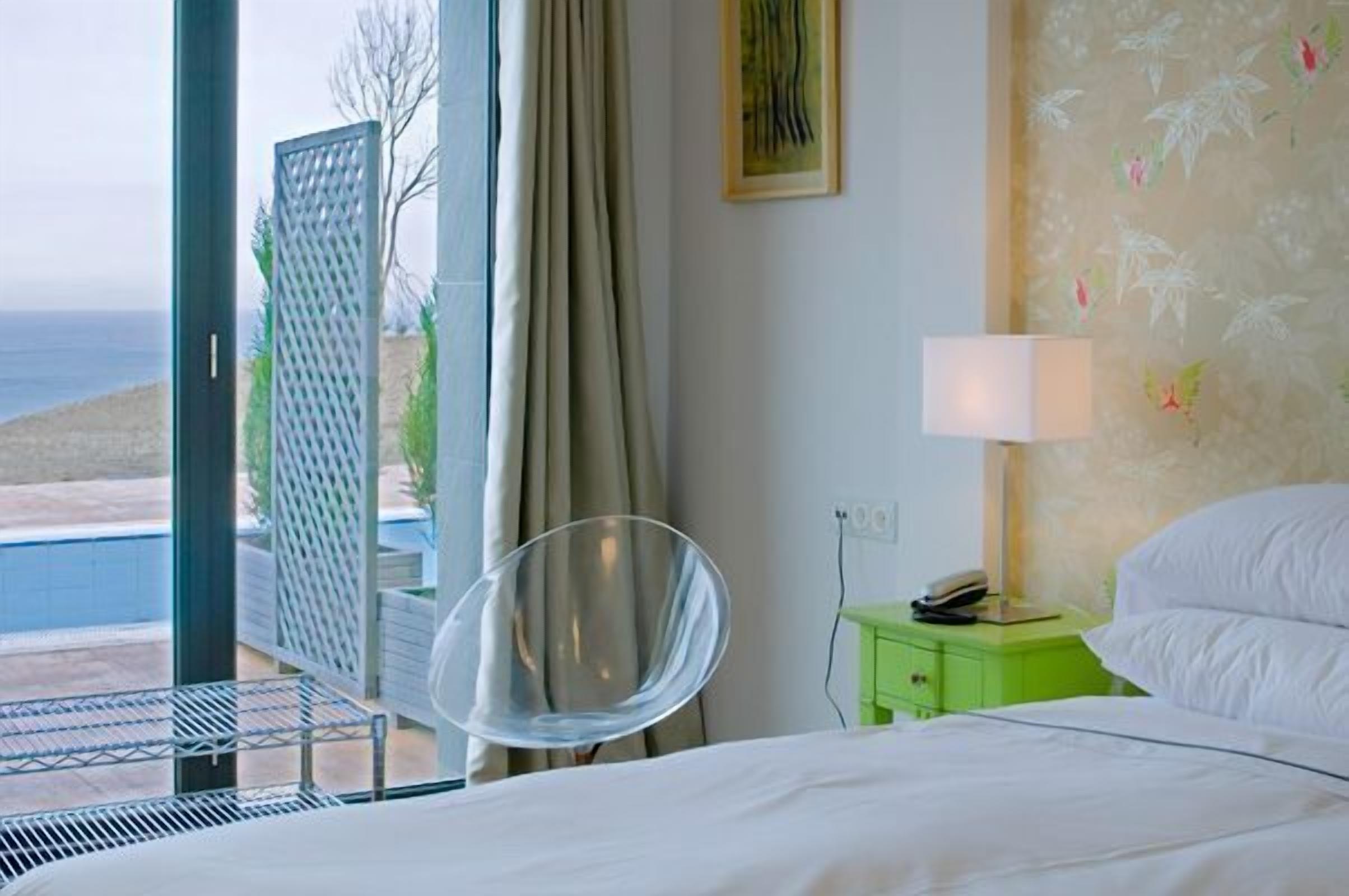 double room | minibar, desk, blackout curtains, soundproofing