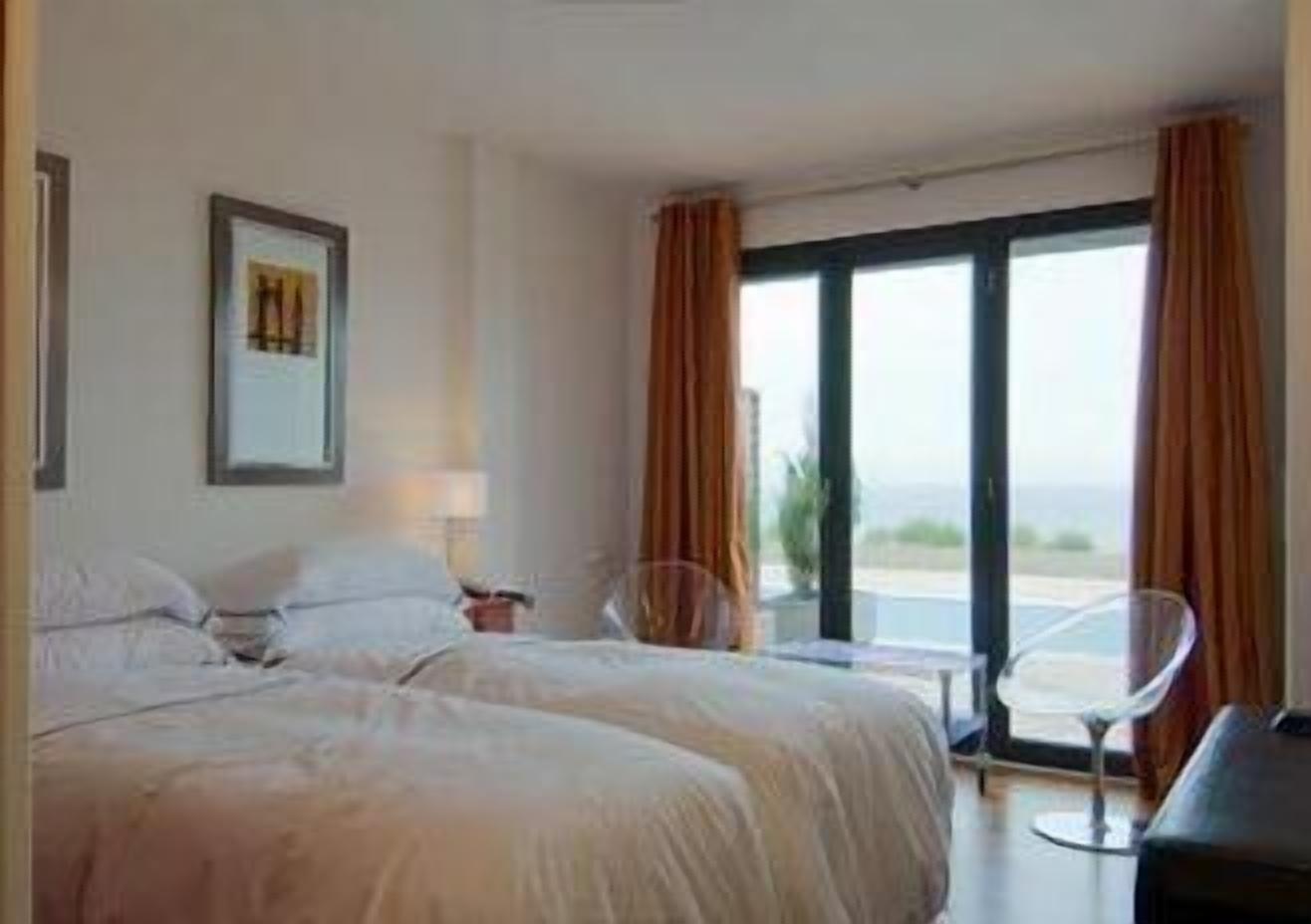 minibar, desk, blackout curtains, soundproofing