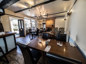 Daily English breakfast (GBP 7.99 per person) - Longs Inn (Milton Keynes)