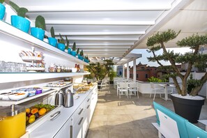 Lunch, dinner, brunch served; Italian cuisine  - Magi House Relais (Sorrento)