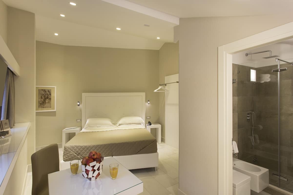 1 slaapkamer, Italiaanse Frette-lakens, luxe beddengoed, een minibar