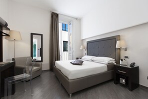 意大利 Frette 床单、高档床上用��品、迷你吧、客房内保险箱