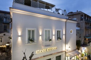 Front of property - Magi House Relais (Sorrento)