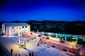 Front of property – evening/night - Feudo Bauly (Noto)
