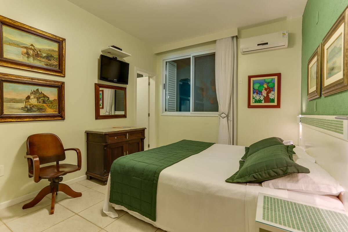 Superior tweepersoonskamer | Een minibar, gratis babybedden, gratis wifi, beddengoed