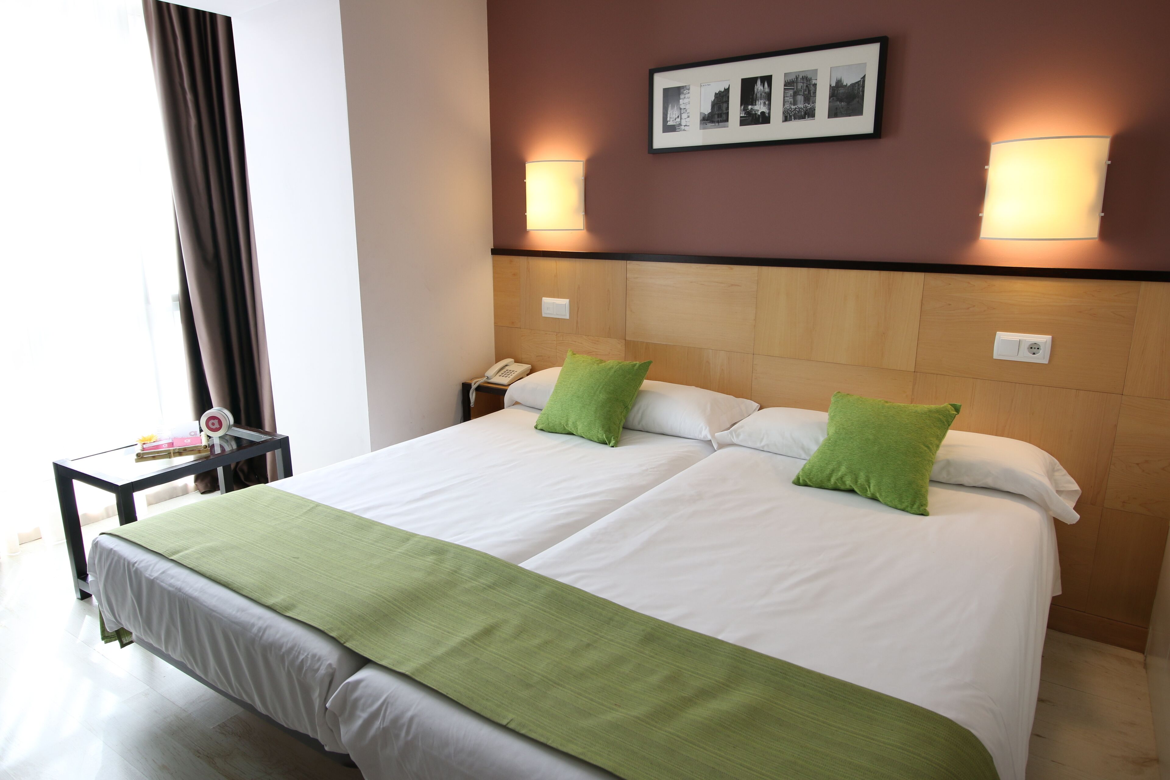 premium double or twin room | in-room safe, desk, free wifi, bed sheets