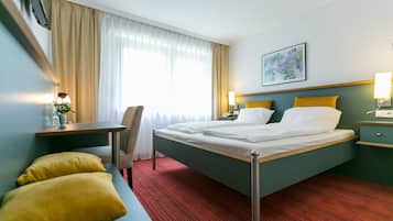 Eenvoudige tweepersoonskamer | Woonruimte | Televisie