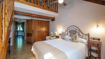 Maisonnette (I) | Luxe beddengoed, donsdekens, bedden met traagschuimmatrassen