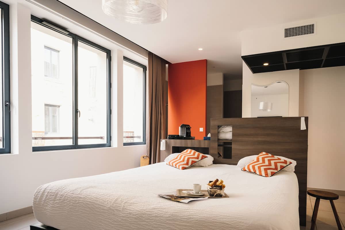 Deluxe Double Room | Desk, soundproofing, free WiFi, bed sheets