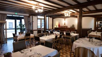 Se sirven desayunos, comidas, cenas y cocina francesa