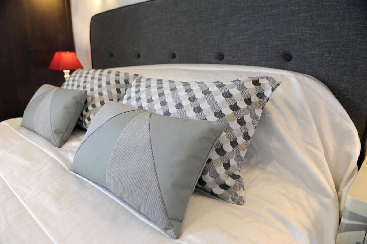 In-room safe, desk, soundproofing, WiFi (free)