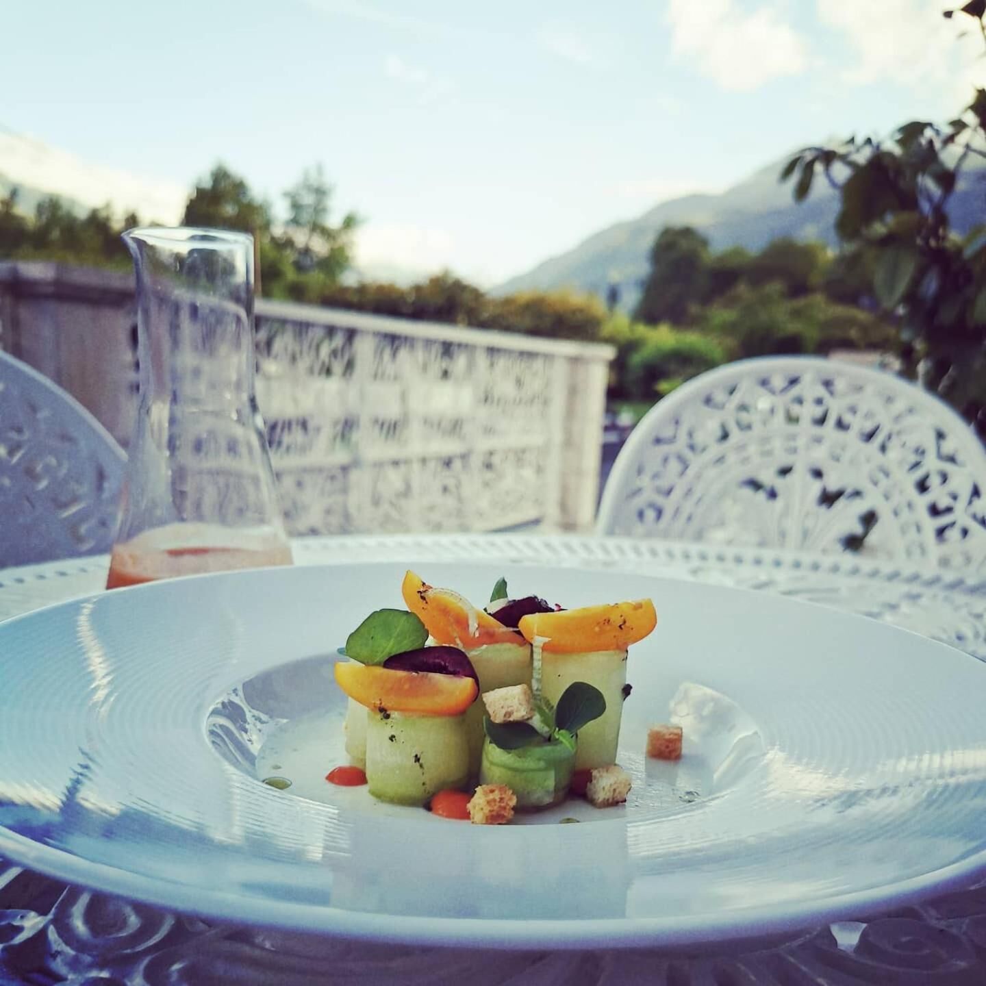 breakfast, lunch, dinner served; french cuisine