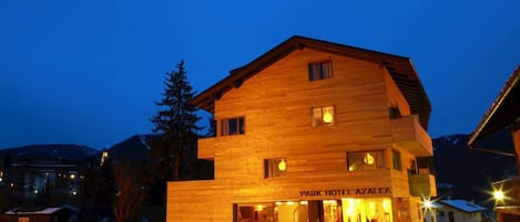 Front of property – evening/night
