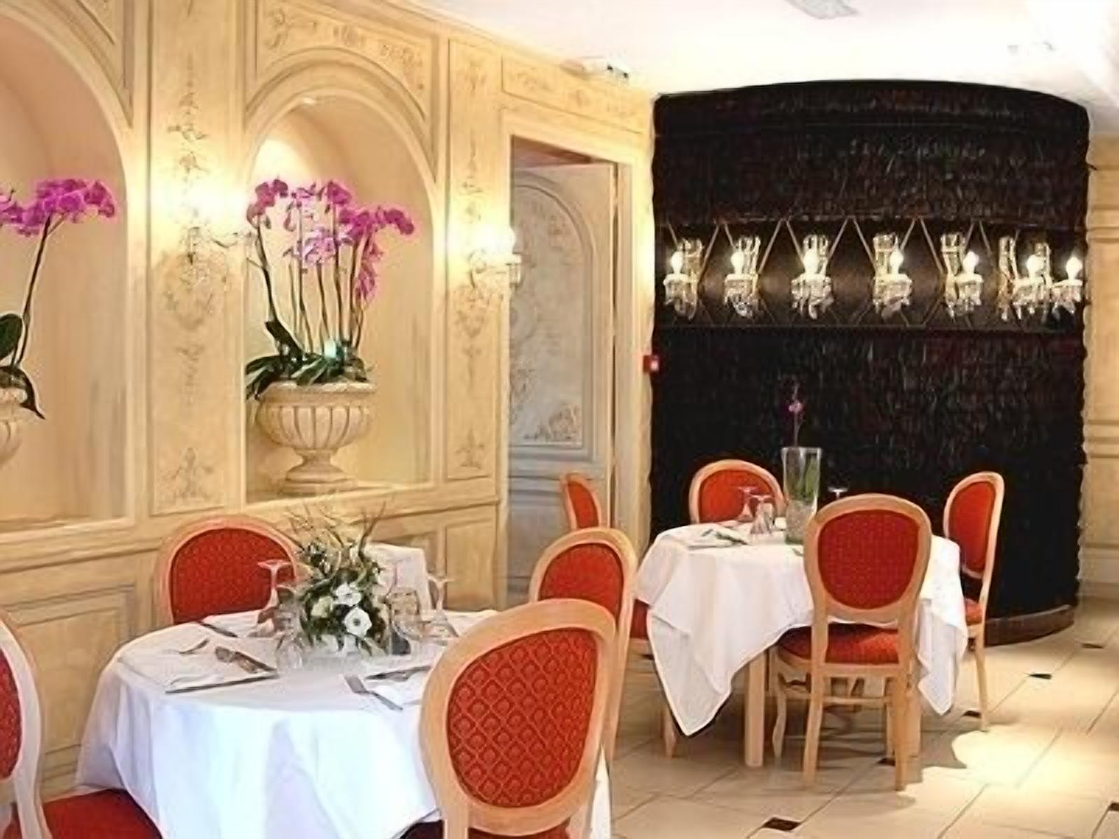 lunch, dinner served; french cuisine, al fresco dining