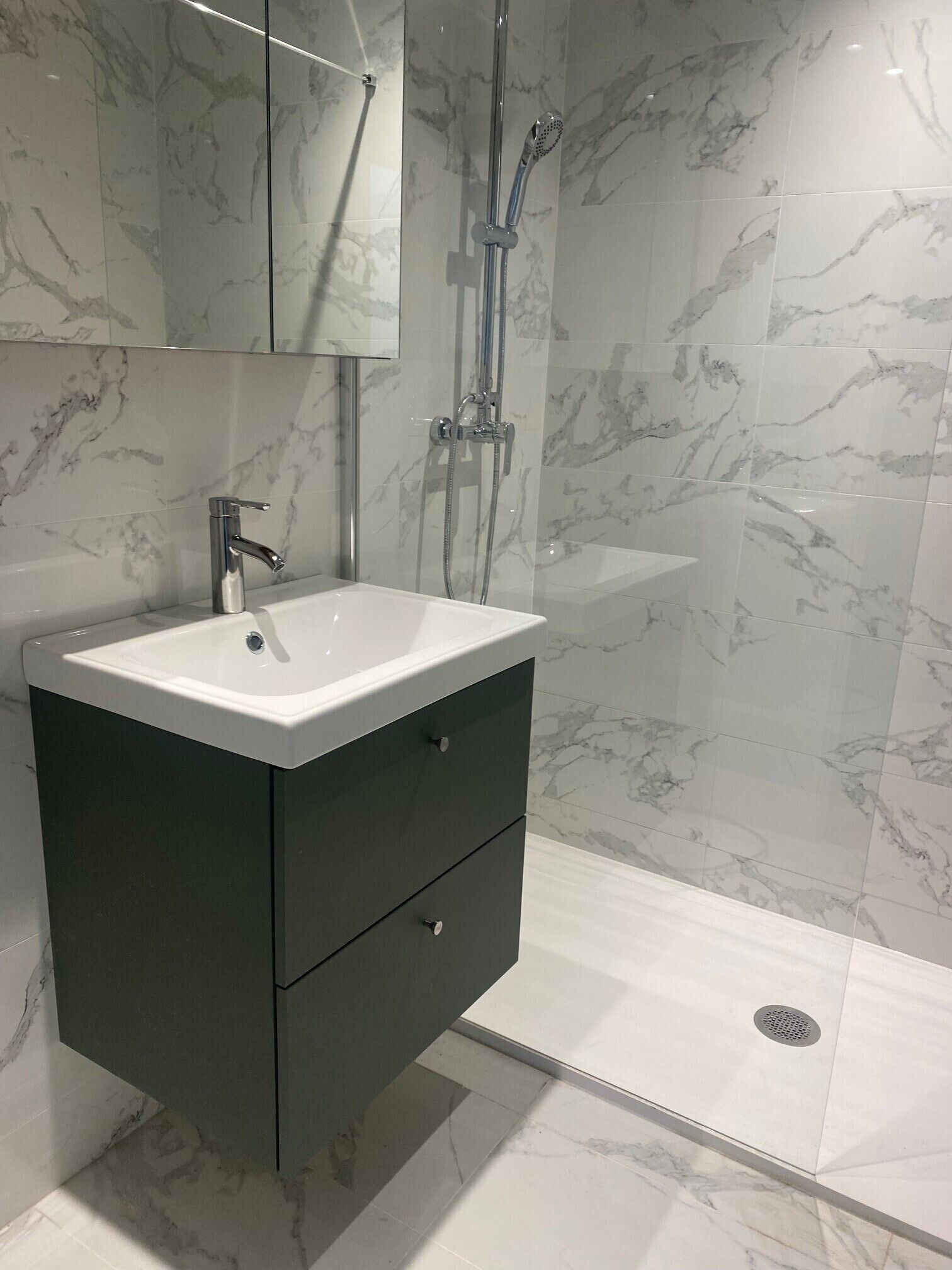 studio (for 3) | bathroom | rainfall showerhead, hair dryer, towels