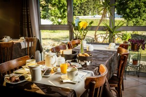 Dagelijks ontbijtbuffet (toeslag)