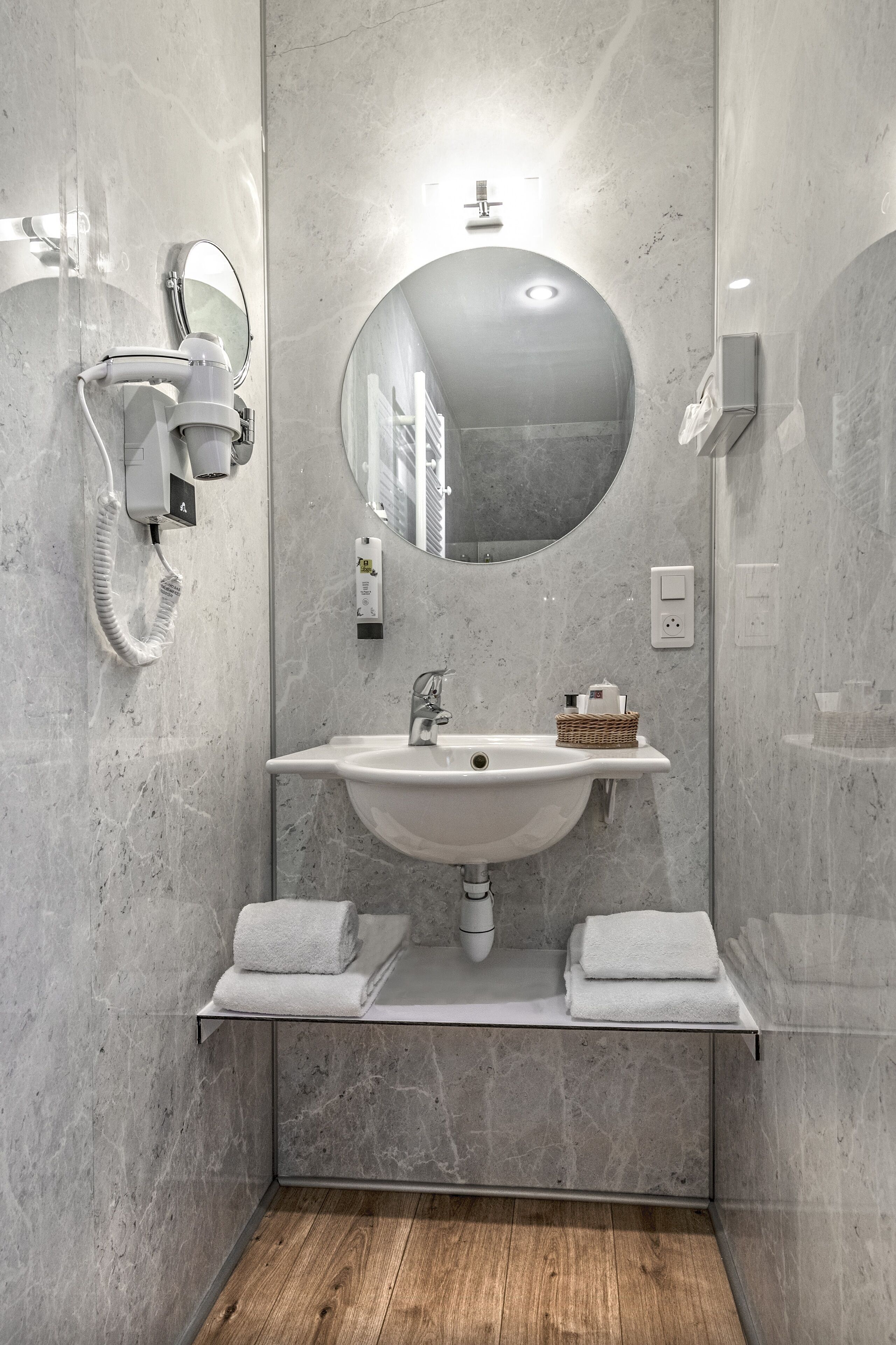 superior double room | bathroom | hair dryer, towels