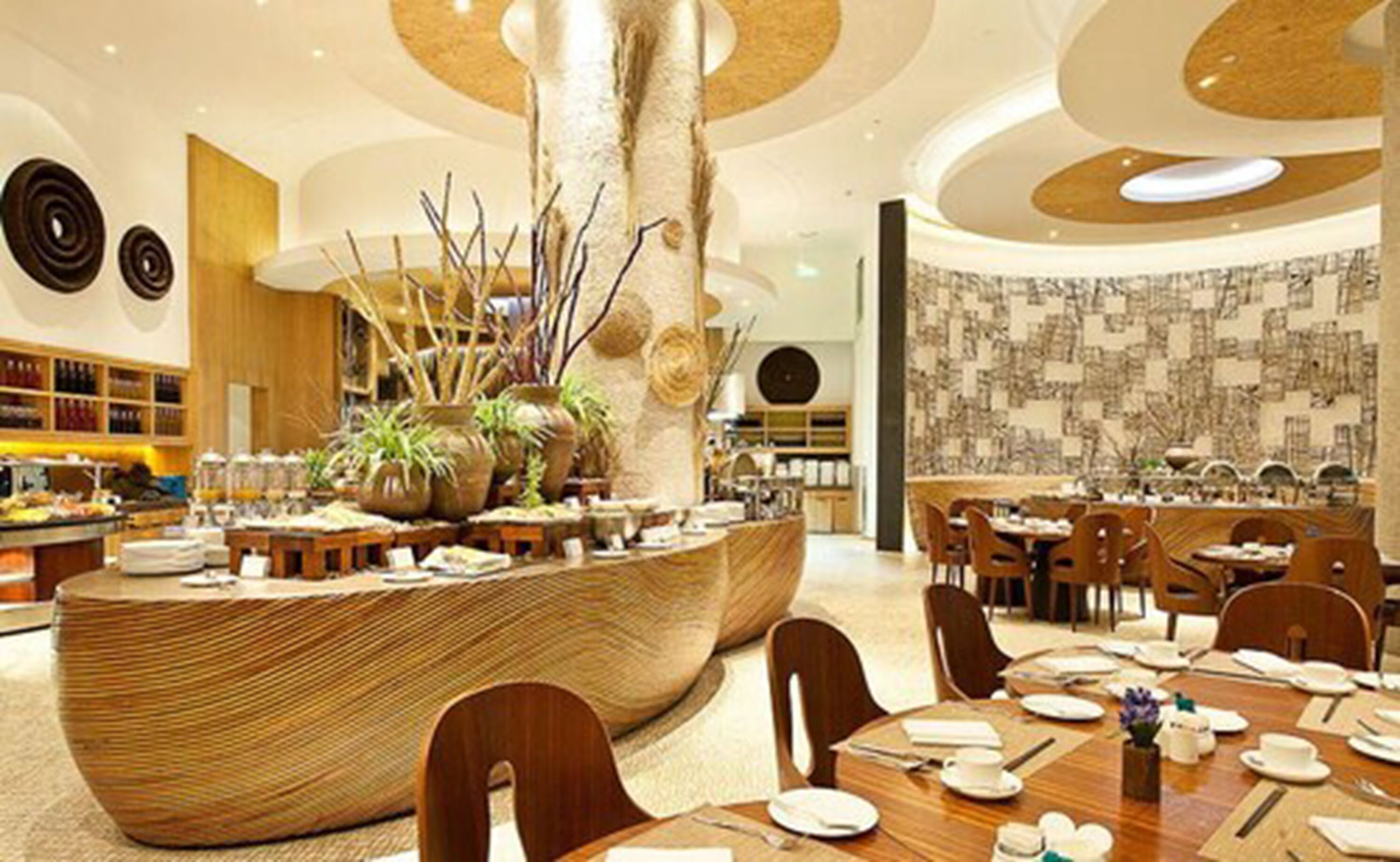 daily buffet breakfast (cny 188 per person)