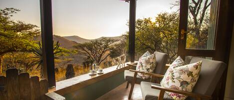 Cottage Familial, 2 chambres, accessible aux personnes à mobilité réduite, cheminée | Vue depuis le balcon