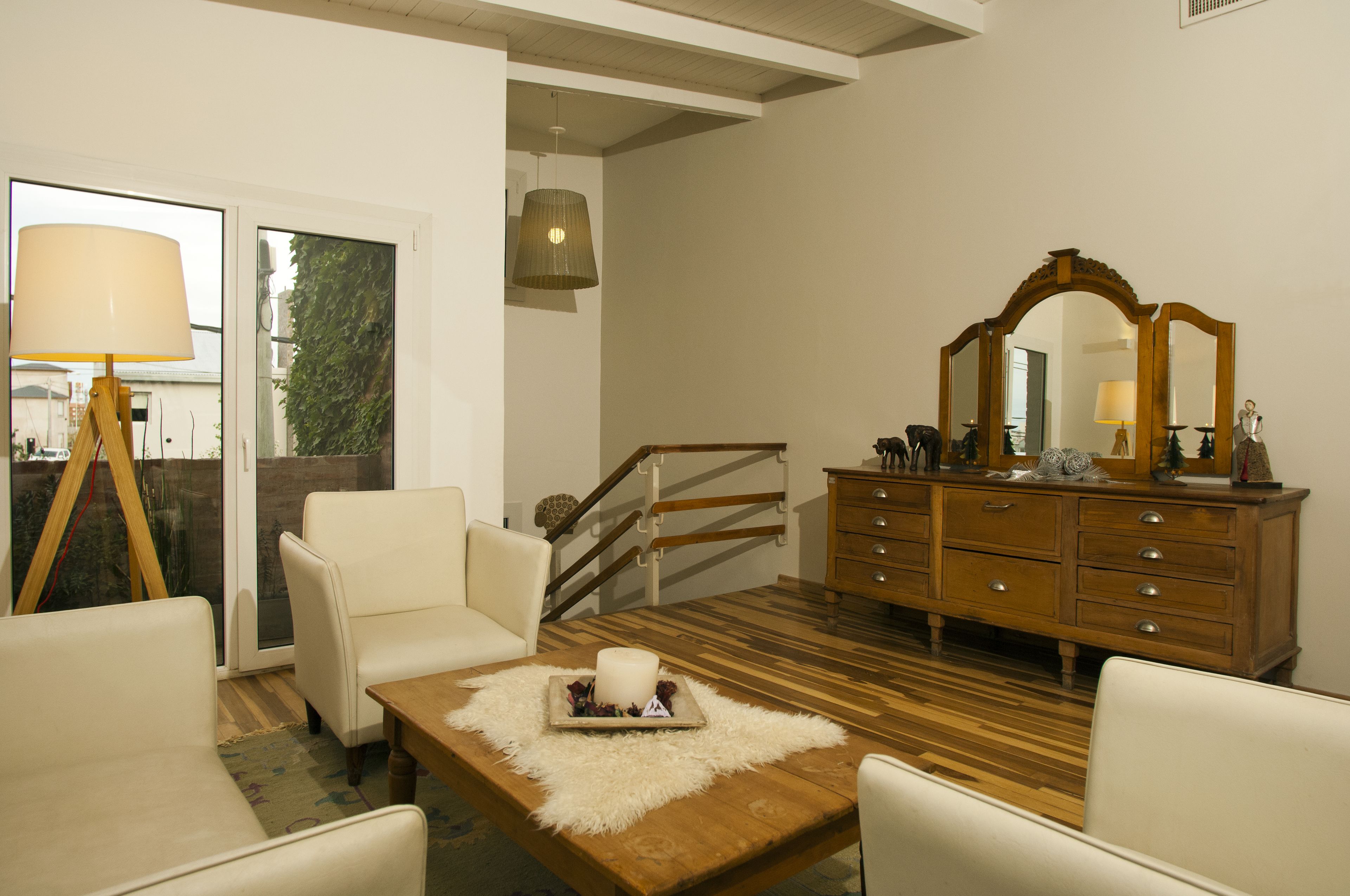 40-inch lcd tv with cable channels, tv, pay films