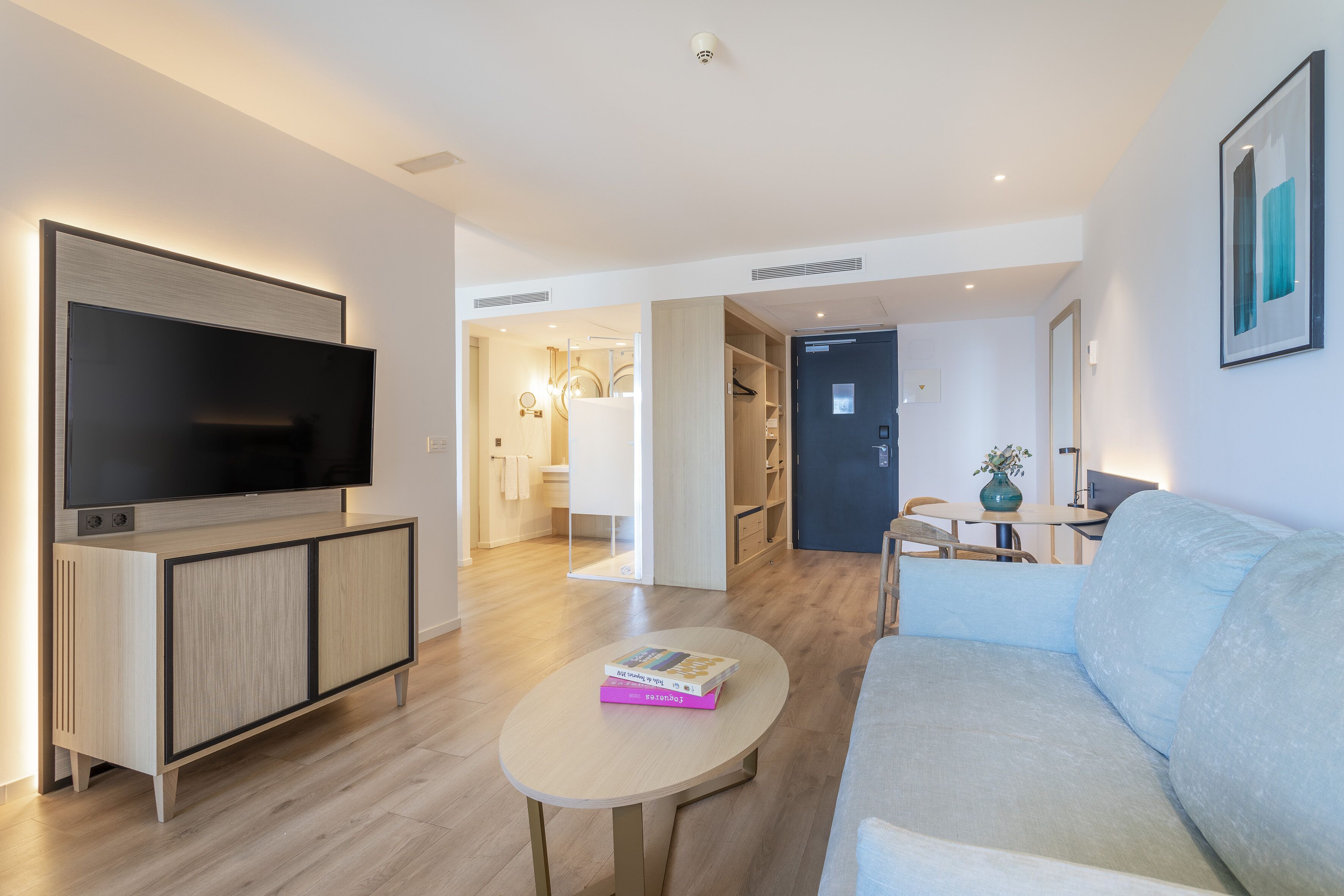 49-inch smart tv with digital channels, tv