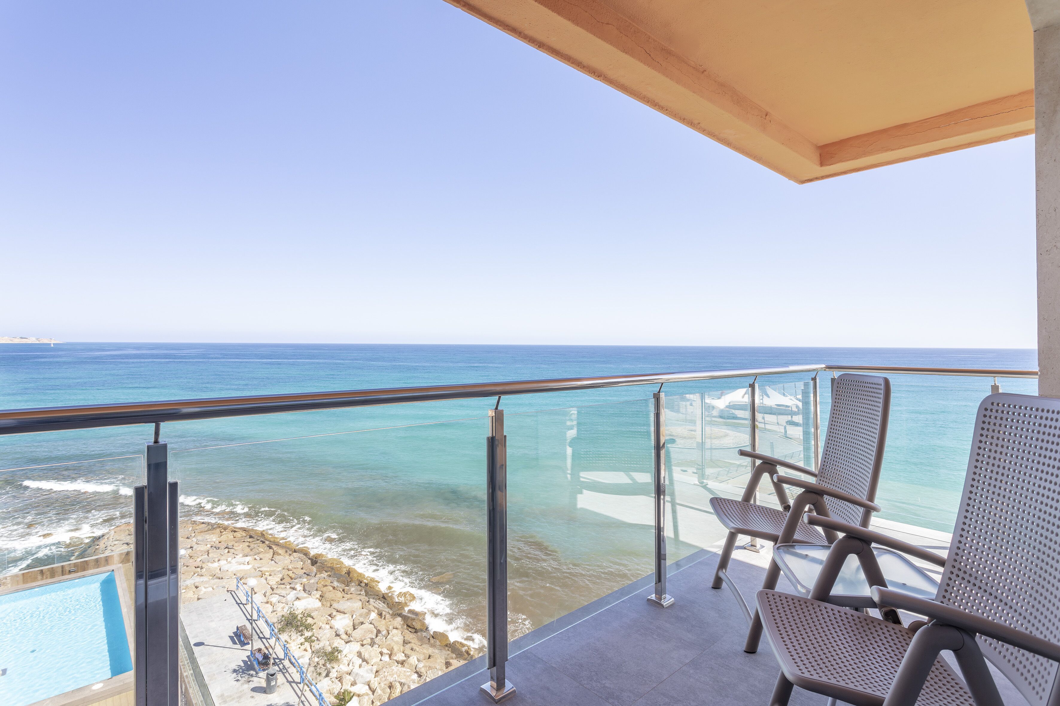 minibar, in-room safe, blackout curtains, iron/ironing board