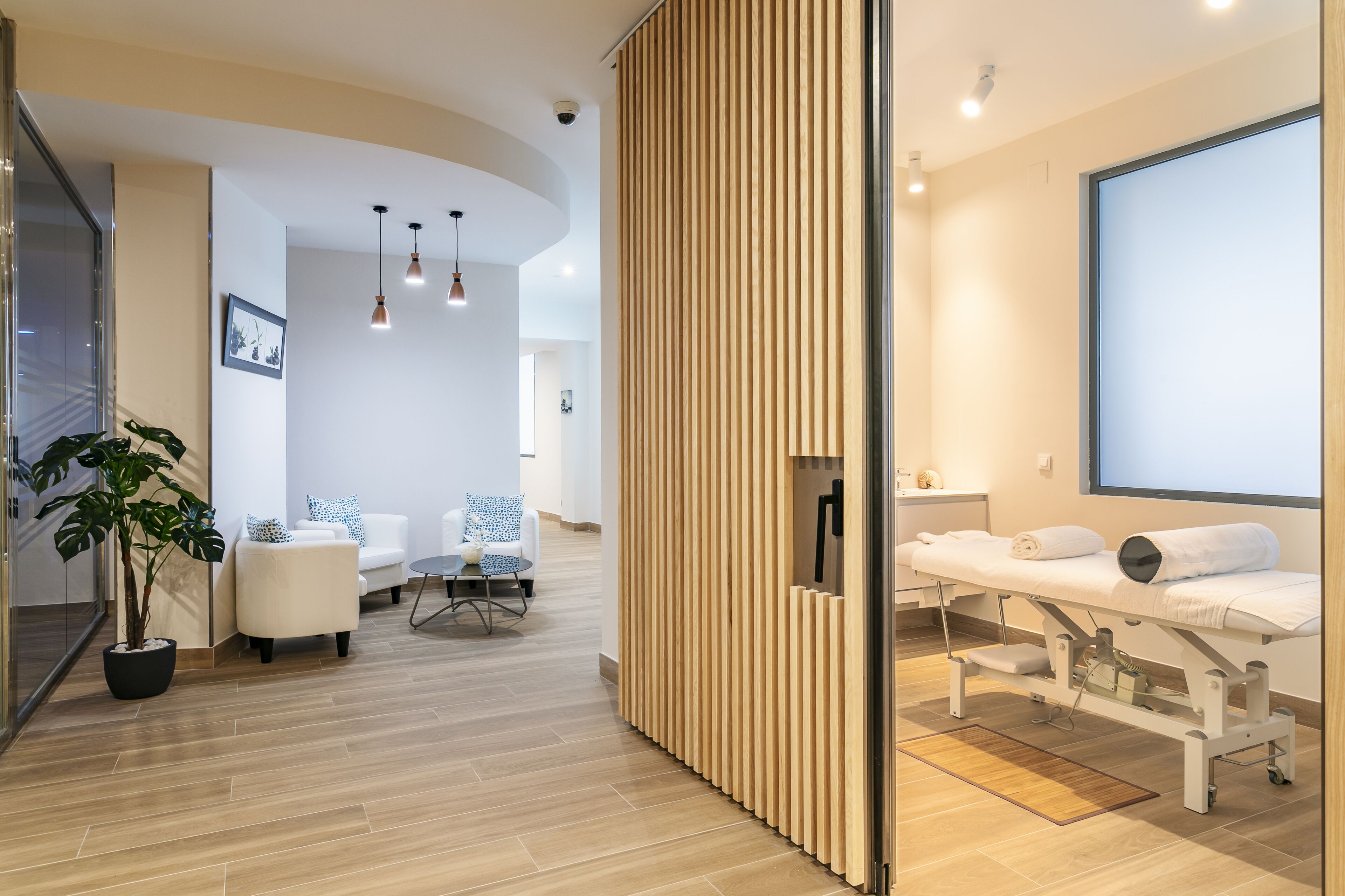 body treatments, aromatherapy, 1 treatment room, massages