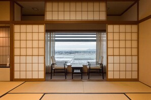 Japanese room kousuiden deluxe | In-room safe, free WiFi, bed sheets - Grandia Housen (Awara)