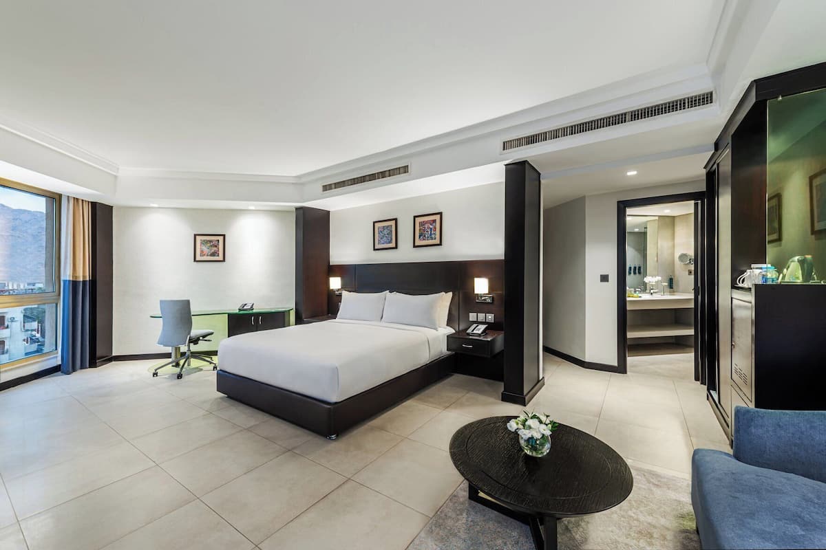 Minibar, in-room safe, desk, soundproofing