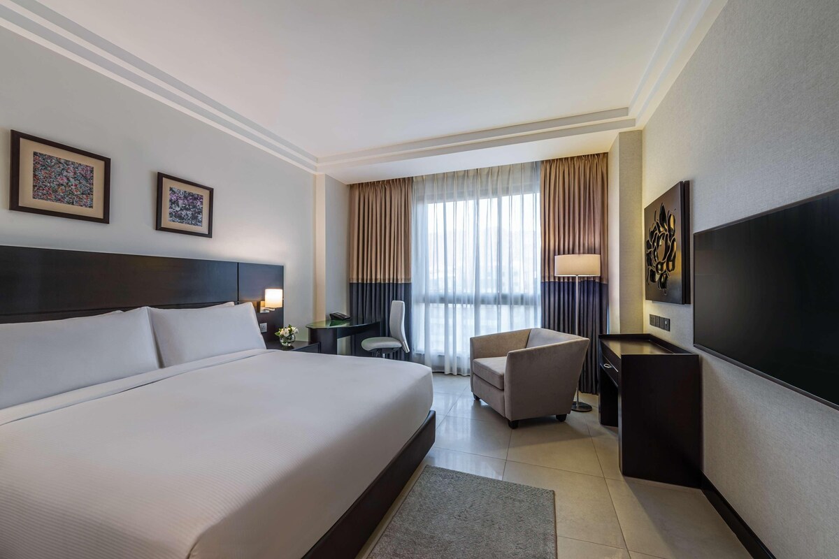 Minibar, in-room safe, desk, soundproofing
