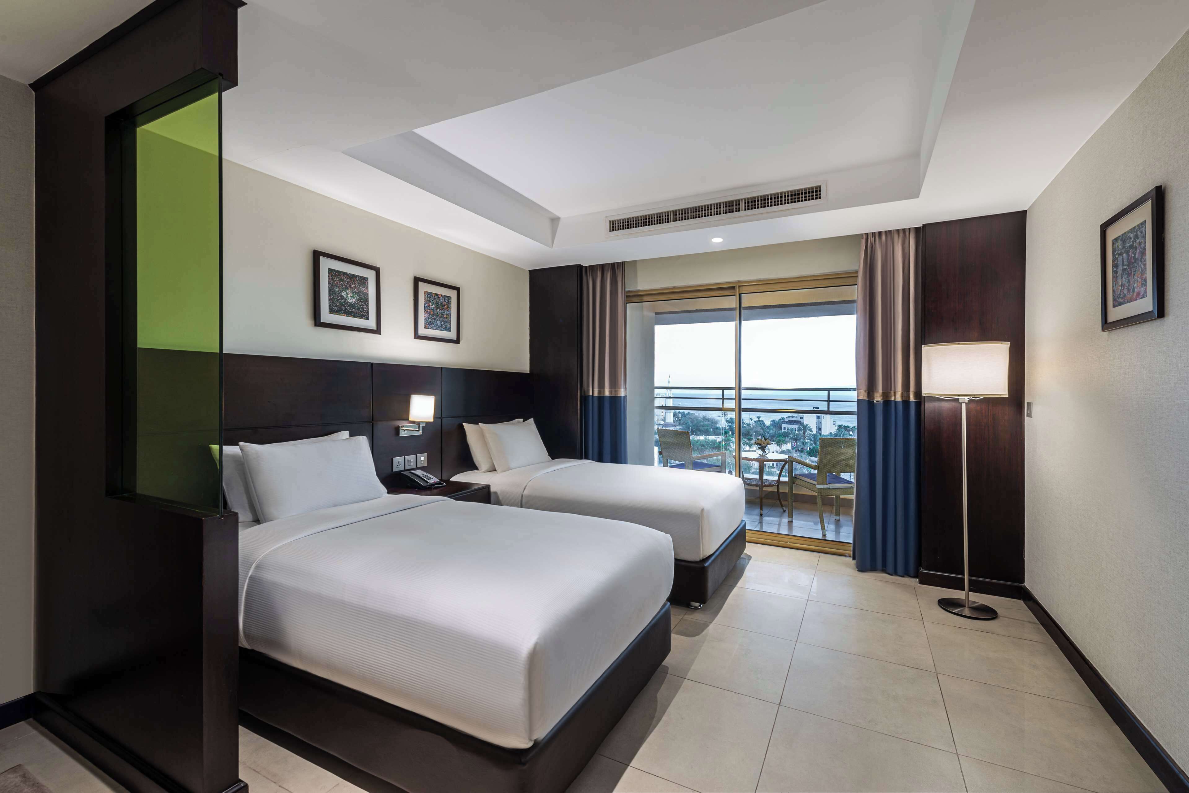 twin junior suite with sea view | minibar, in-room safe, desk, soundproofing