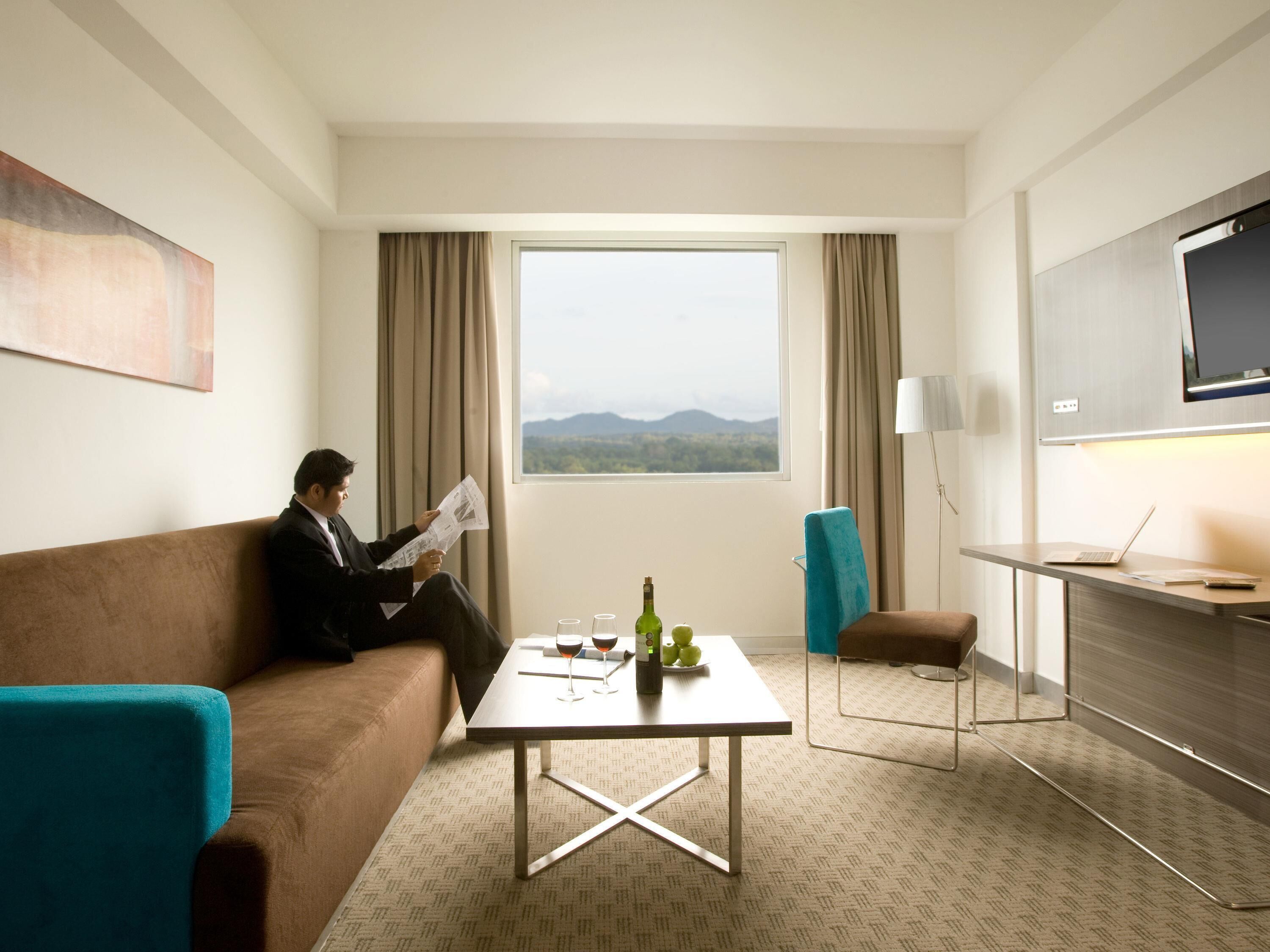 Junior Suite, 1 King Bed | Premium bedding, minibar, in-room safe, desk