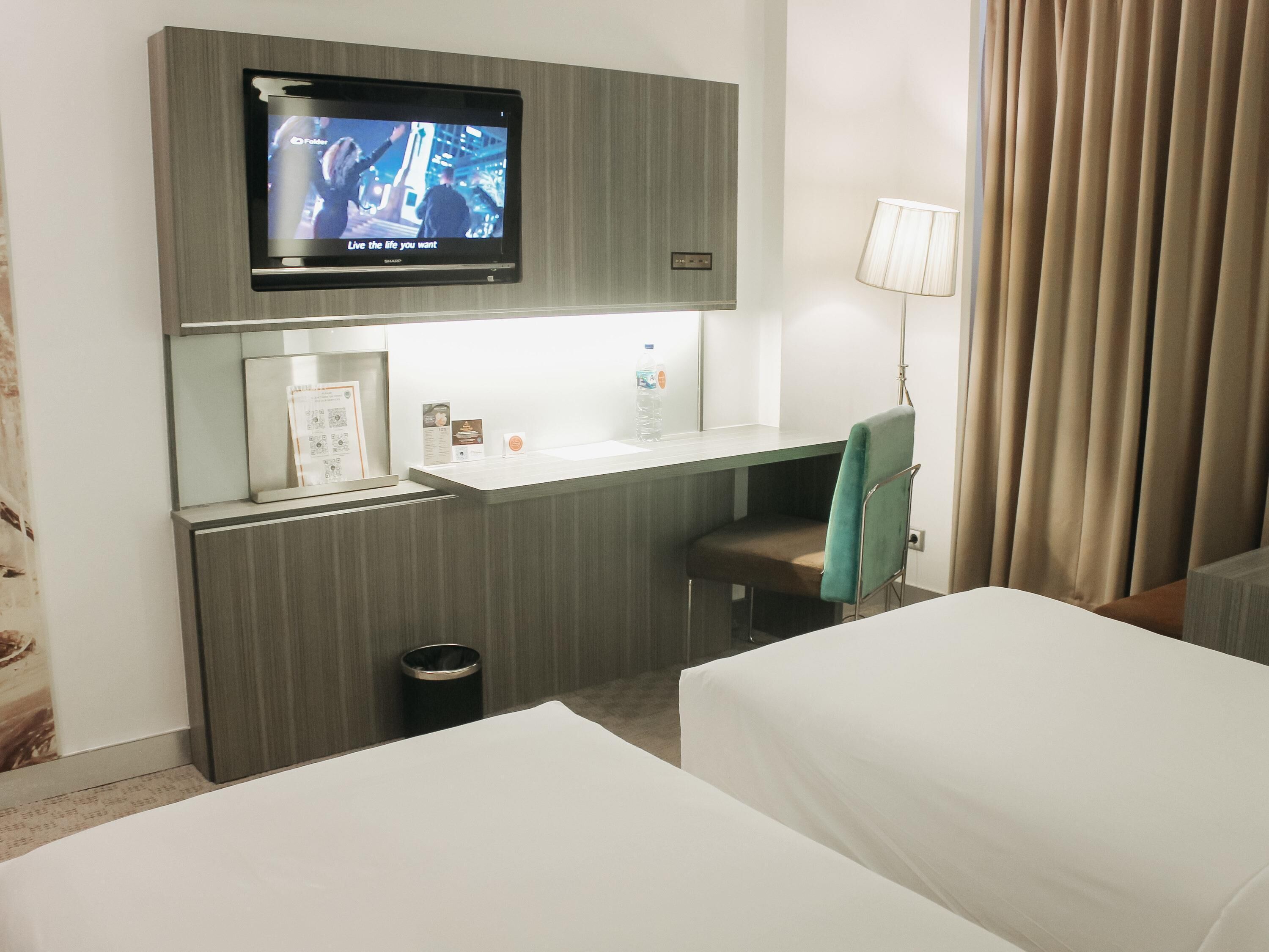 Habitación estándar con 2 camas individuales, 2 camas individuales | Ropa de cama de alta calidad y minibar 