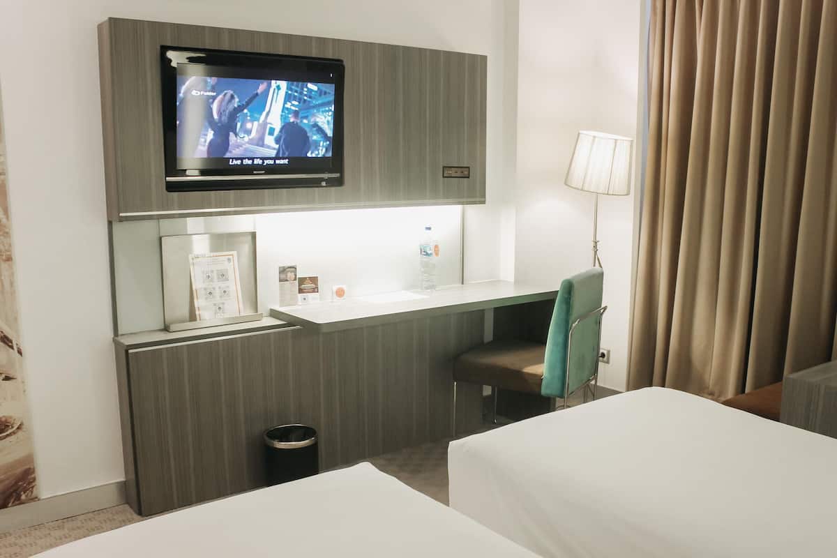 Habitación estándar con 2 camas individuales, 2 camas individuales | Ropa de cama de alta calidad y minibar