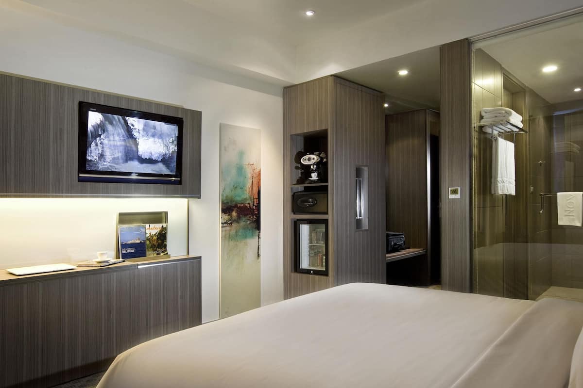 Standardzimmer, 1 King-Bett | Hochwertige Bettwaren, Minibar, Zimmersafe, Schreibtisch
