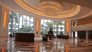 Lobby-Lounge