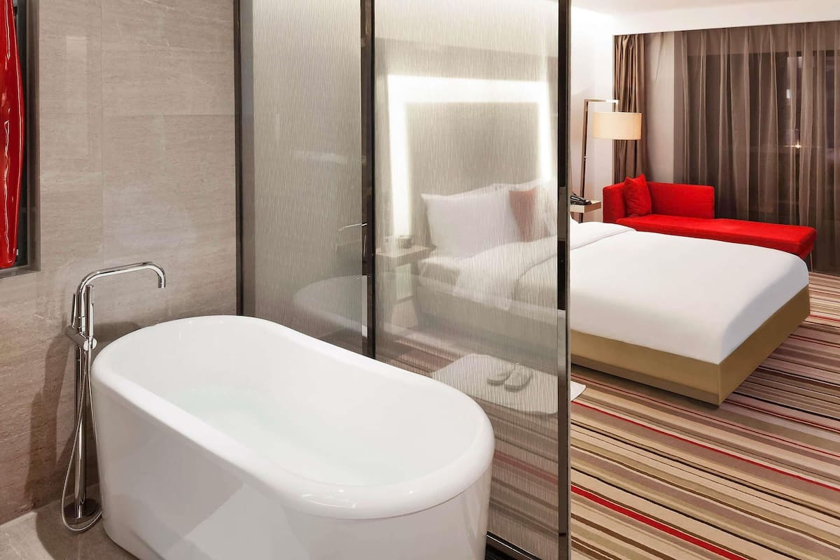 Executive Suite, 1 King Bed
