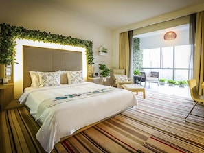 1 bedroom, Egyptian cotton sheets, premium bedding, down duvets
