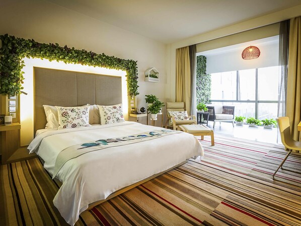 1 bedroom, Egyptian cotton sheets, premium bedding, down duvets