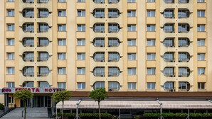 施設の正面